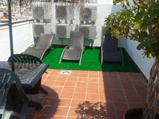 Apartamentos El Cenachero Malaga Luaran gambar